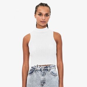 New with tags: Bershka sleeveless turtleneck